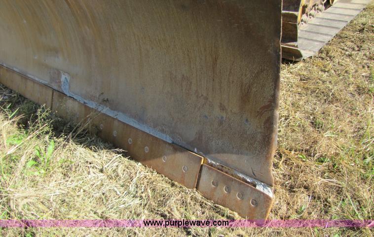 image for item 5282 2001 Caterpillar D6M LGP dozer with Trimble GCS900 3D Automatic Grade Control System