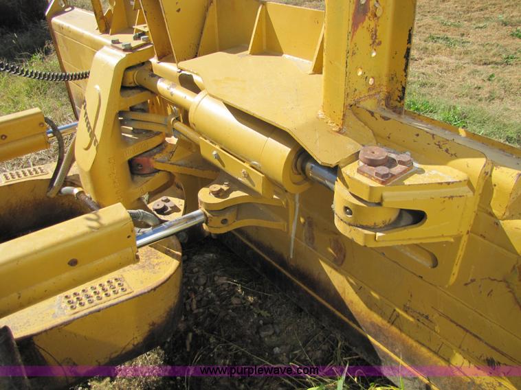 image for item 5282 2001 Caterpillar D6M LGP dozer with Trimble GCS900 3D Automatic Grade Control System