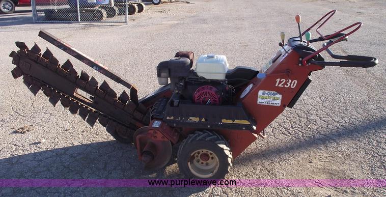 image for item 5486 2004 Ditch Witch 1230 trencher