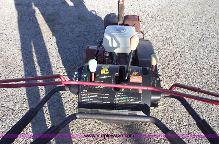image for item 5486 2004 Ditch Witch 1230 trencher