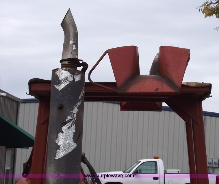 image for item 5487 Ditch Witch HT100-P vibratory plow with tracks