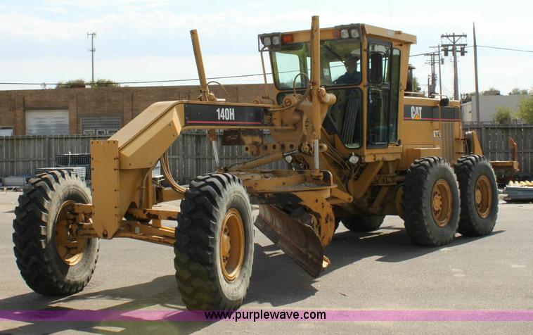 image for item 6194 1995 Caterpillar 140H motor grader