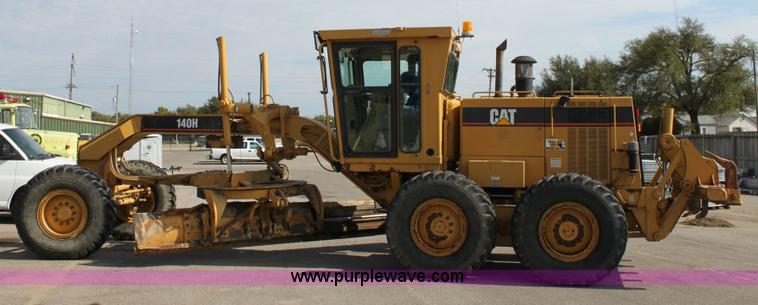 image for item 6194 1995 Caterpillar 140H motor grader