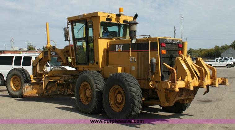 image for item 6194 1995 Caterpillar 140H motor grader