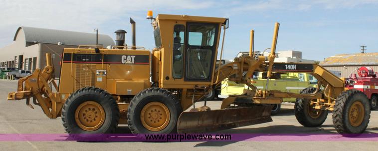 image for item 6194 1995 Caterpillar 140H motor grader