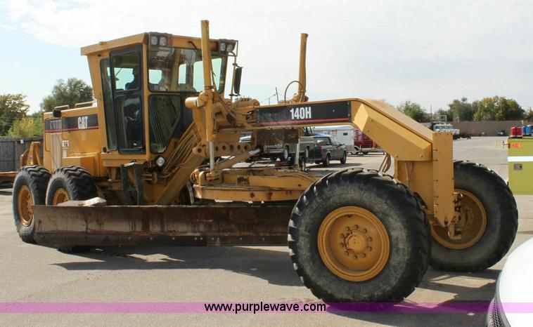 image for item 6194 1995 Caterpillar 140H motor grader