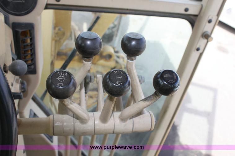 image for item 6194 1995 Caterpillar 140H motor grader