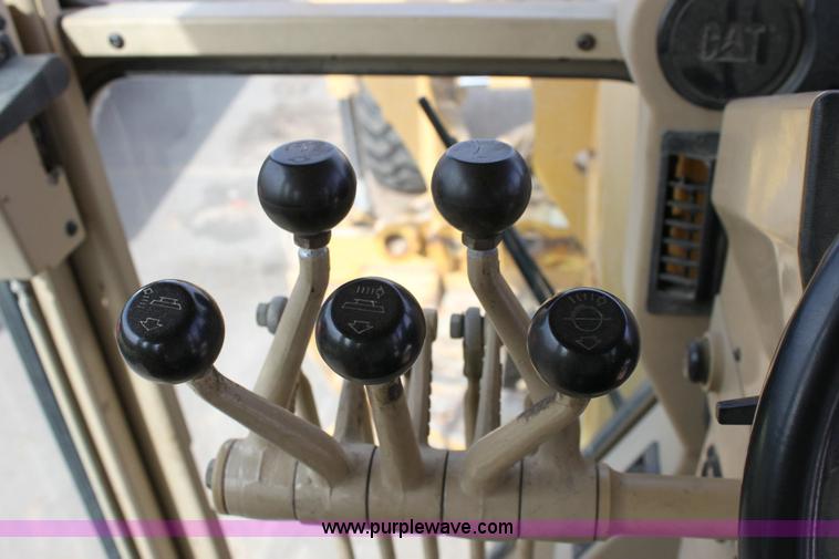 image for item 6194 1995 Caterpillar 140H motor grader