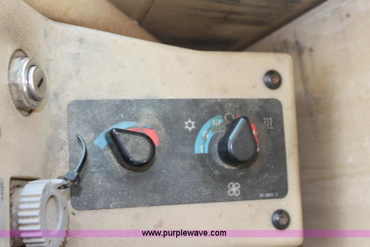 image for item 6194 1995 Caterpillar 140H motor grader