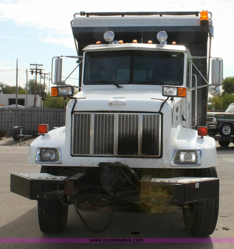 image for item 6195 2004 Peterbilt 330 tandem axle dump truck