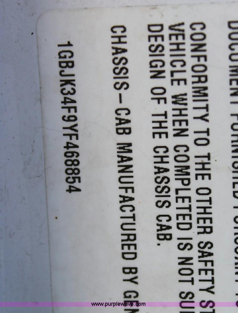 image for item 6256 2000 Chevrolet K3500 flat-bed pickup