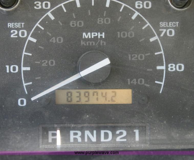 image for item 6258 1996 Ford F250 flat-bed pickup