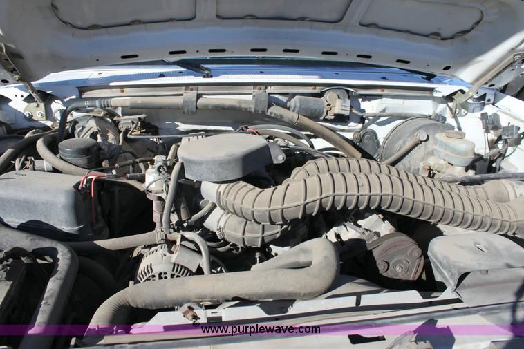 image for item 6258 1996 Ford F250 flat-bed pickup