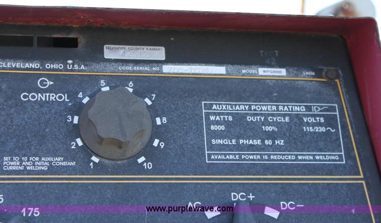 image for item 6258 1996 Ford F250 flat-bed pickup