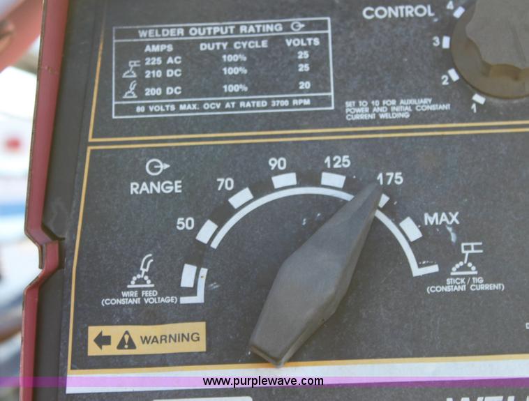 image for item 6258 1996 Ford F250 flat-bed pickup