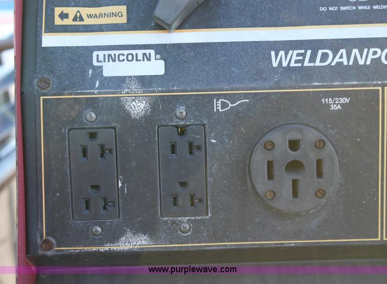 image for item 6258 1996 Ford F250 flat-bed pickup