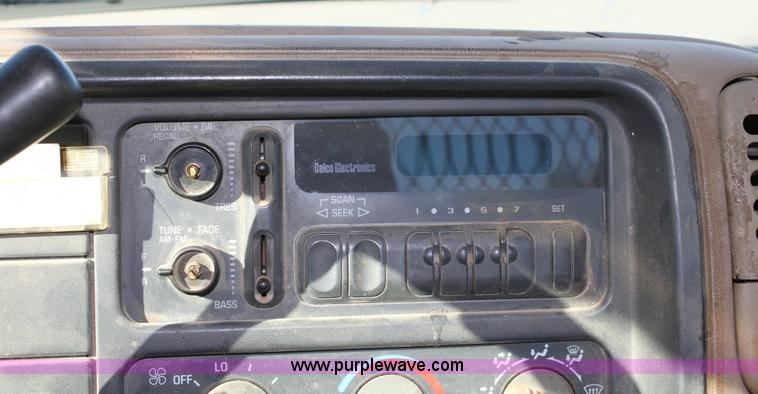 image for item 6259 1995 Chevrolet C3500-HD flat bed pickup