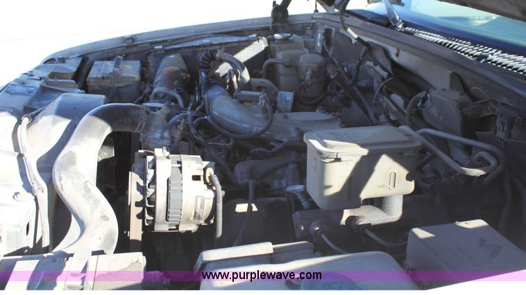 image for item 6259 1995 Chevrolet C3500-HD flat bed pickup