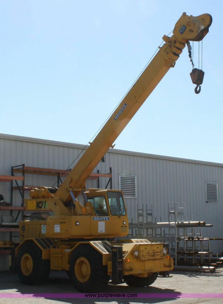 image for item 6518 Grove RT60S crane
