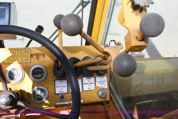 image for item 6518 Grove RT60S crane