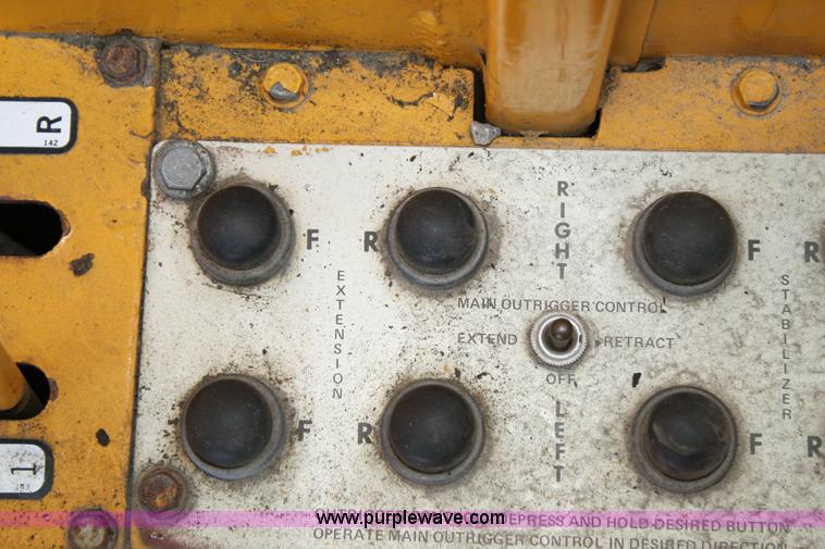 image for item 6518 Grove RT60S crane