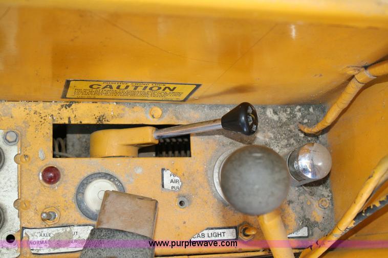 image for item 6518 Grove RT60S crane