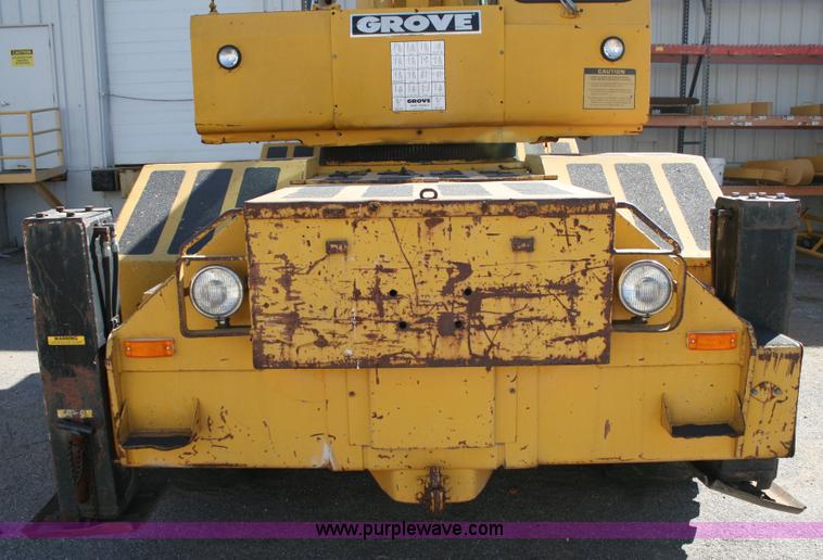 image for item 6518 Grove RT60S crane
