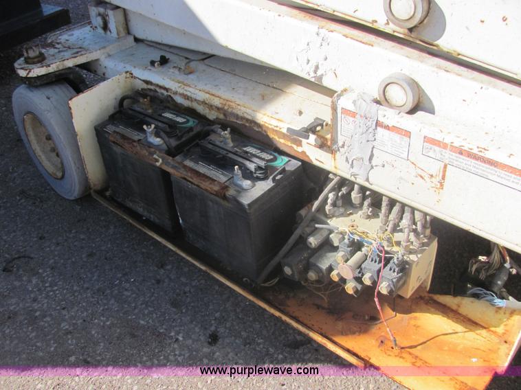 image for item 6568 Mark Lift CH26NEP scissor lift