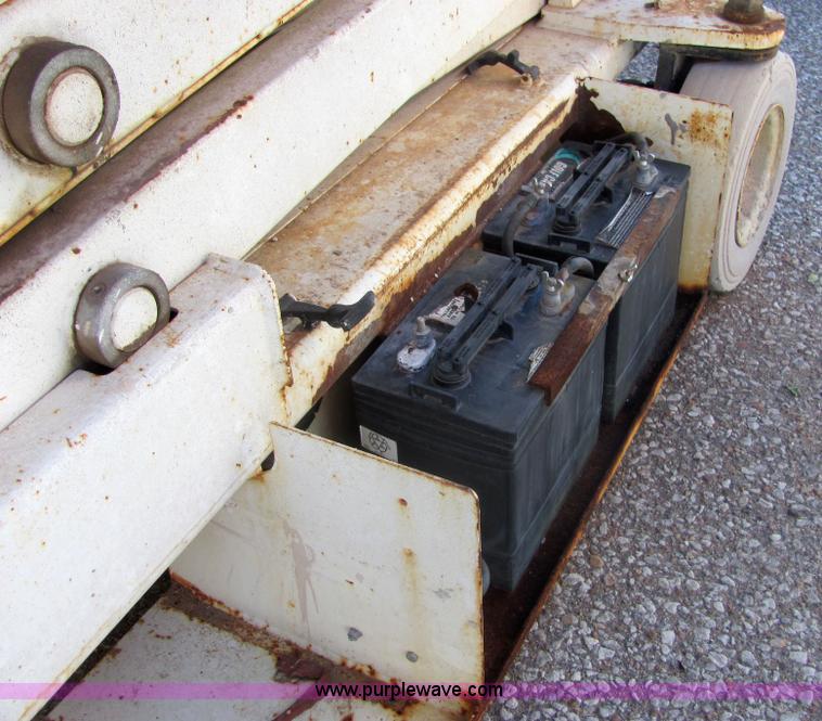 image for item 6568 Mark Lift CH26NEP scissor lift