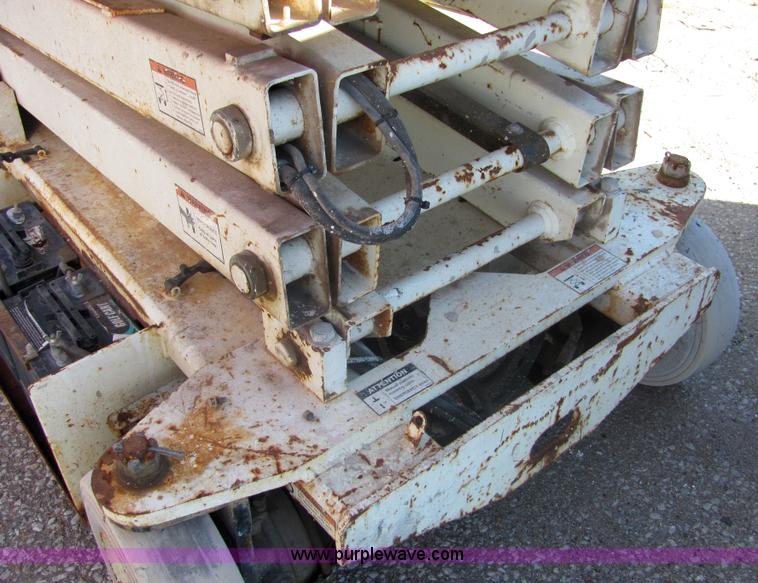 image for item 6568 Mark Lift CH26NEP scissor lift