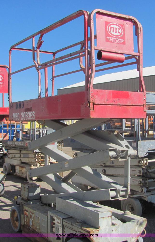 image for item 6578 1997 Mec 2033ES scissor lift