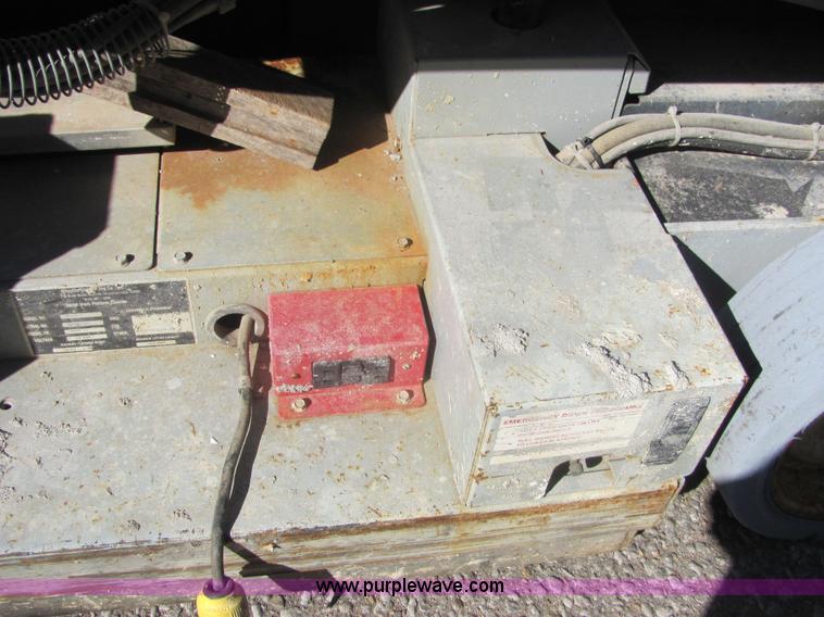 image for item 6578 1997 Mec 2033ES scissor lift