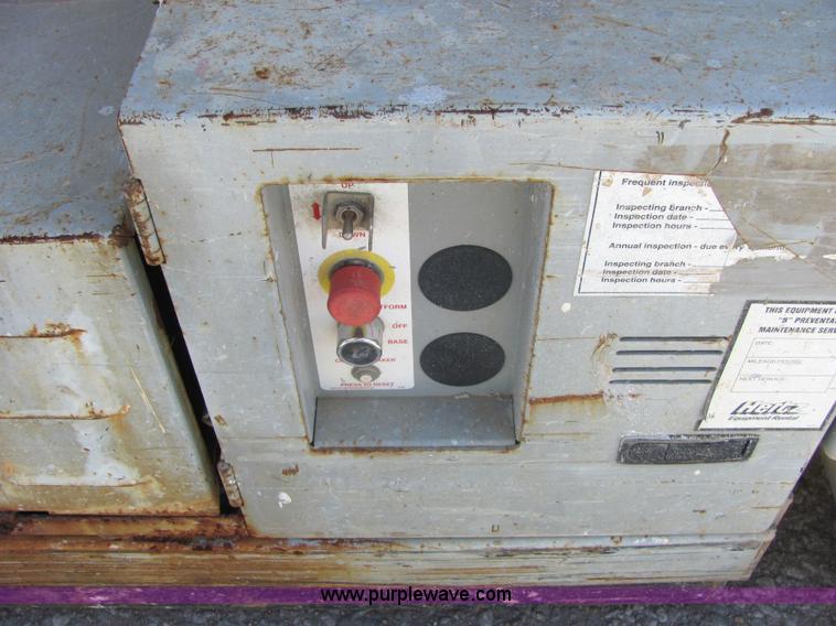 image for item 6579 1998 Mec 2033ES scissor lift