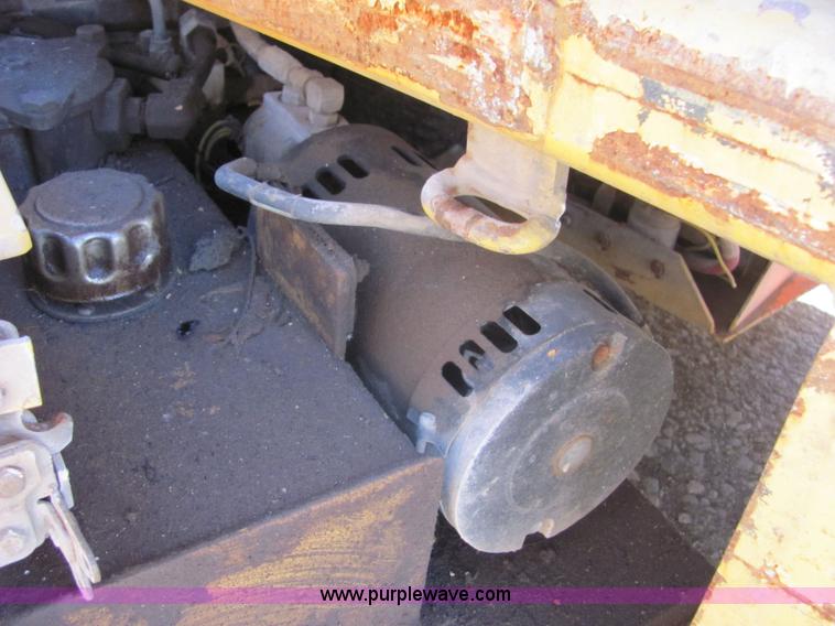 image for item 6580 Grove SM2632E scissor lift