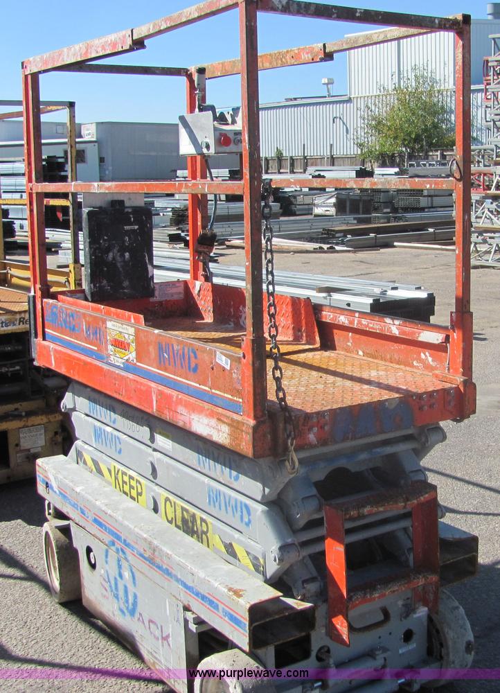 image for item 6582 Skyjack SJM3219 scissorlift