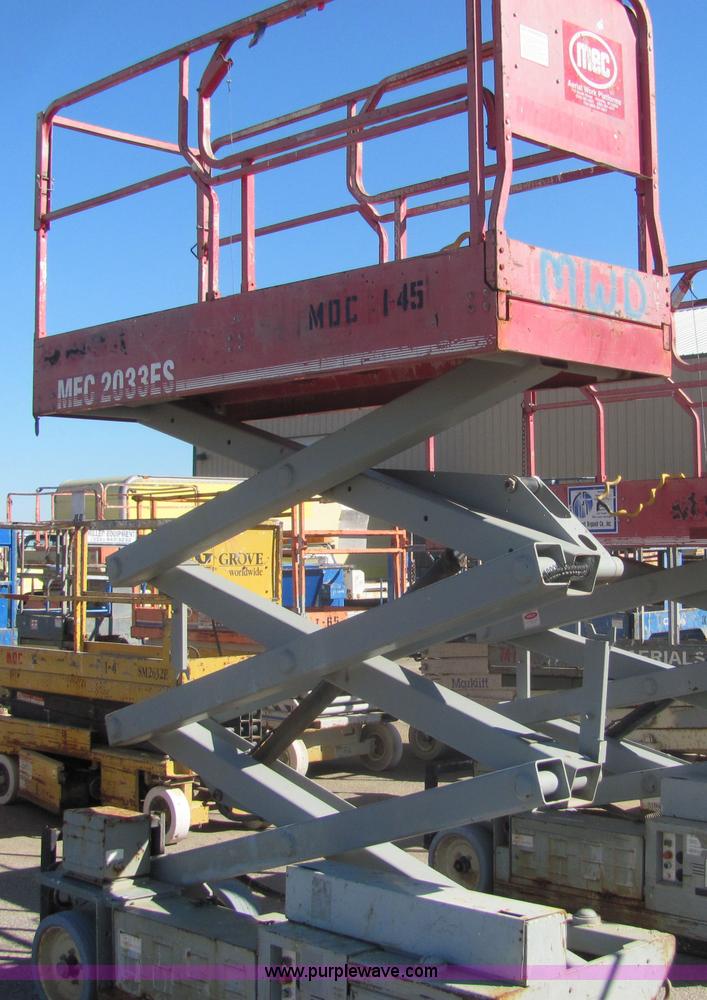 image for item 6584 1998 Mec 2033ES scissor lift