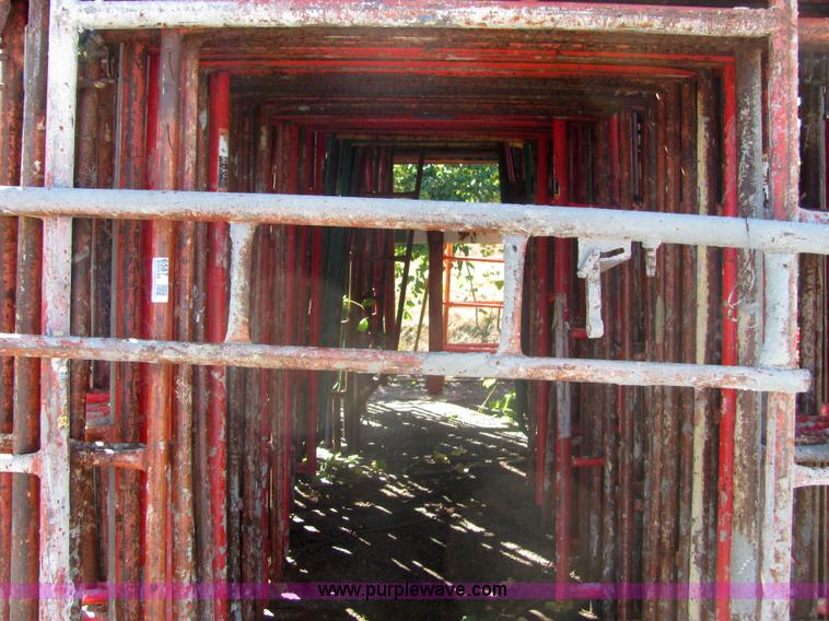 image for item 6587 Assorted scaffolding