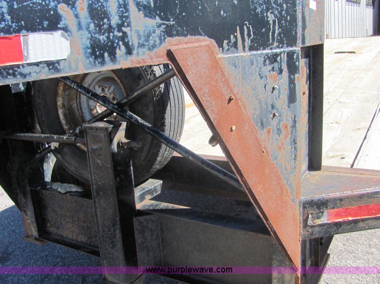 image for item 6588 1970 Hercules 24 gooseneck trailer