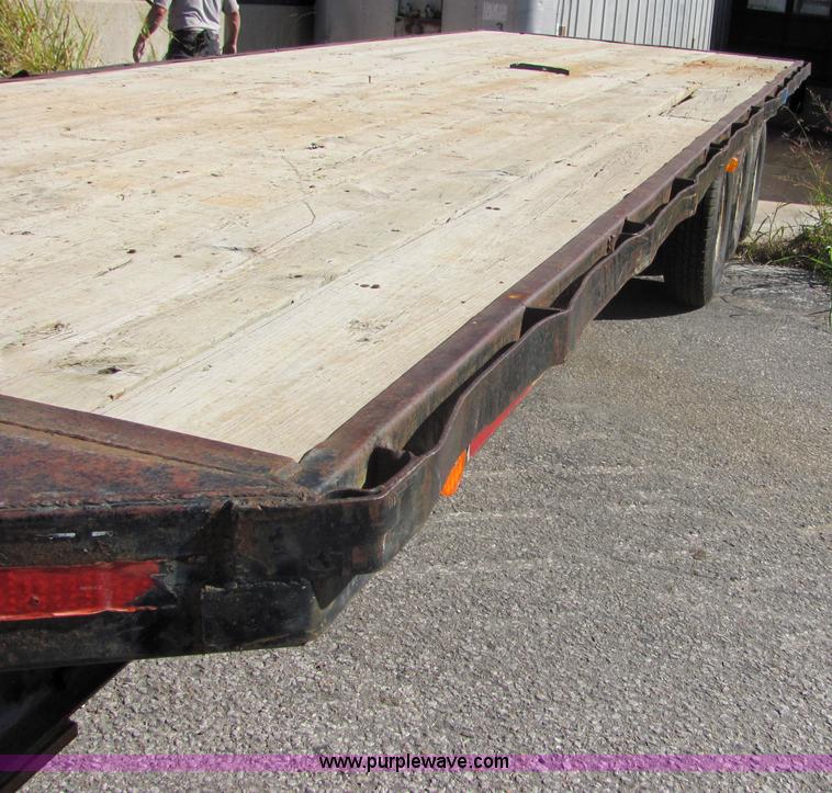 image for item 6588 1970 Hercules 24 gooseneck trailer