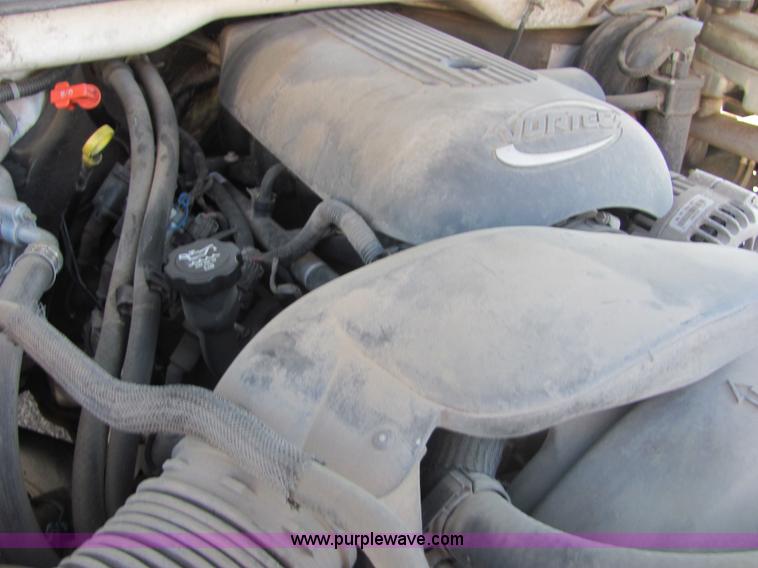 image for item 6589 2003 Chevrolet C1500 Silverado pickup truck