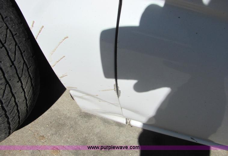 image for item 6639 2001 Chevrolet C1500 Silverado pickup truck