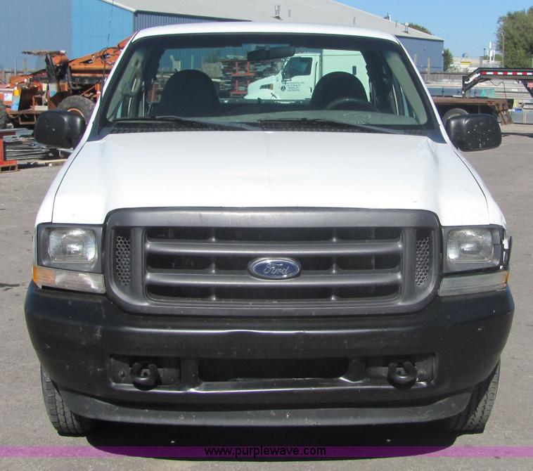 image for item 6640 2002 Ford F250 XL Super Duty pickup truck