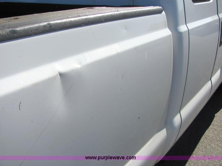 image for item 6640 2002 Ford F250 XL Super Duty pickup truck