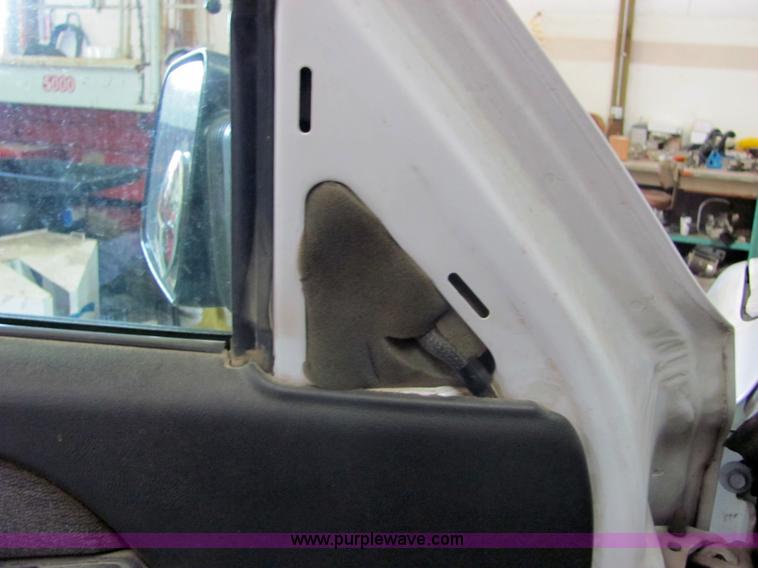 image for item 6642 2003 GMC Sierra C2500 HD pickup truck