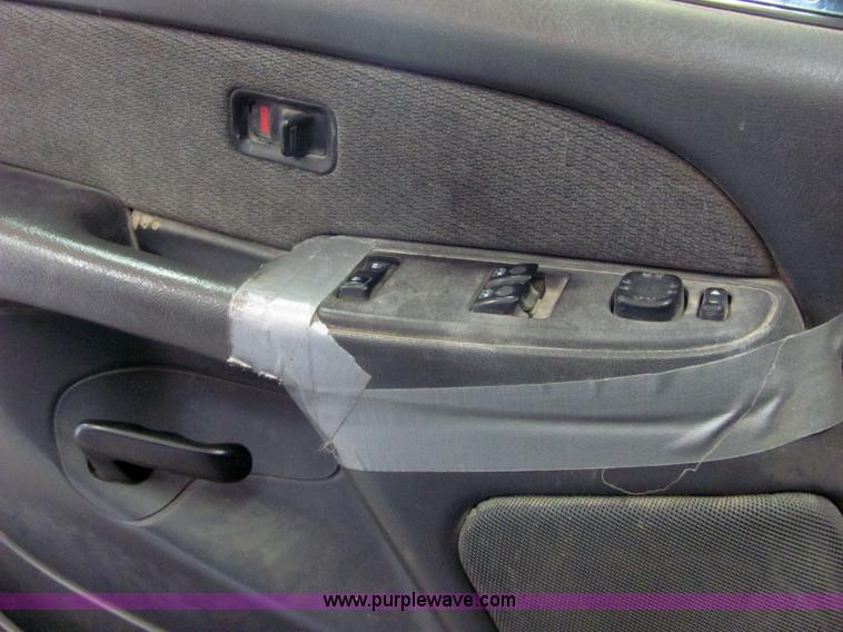 image for item 6642 2003 GMC Sierra C2500 HD pickup truck