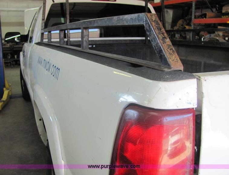 image for item 6642 2003 GMC Sierra C2500 HD pickup truck