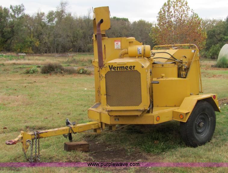 image for item 6645 Vermeer 1250 chipper