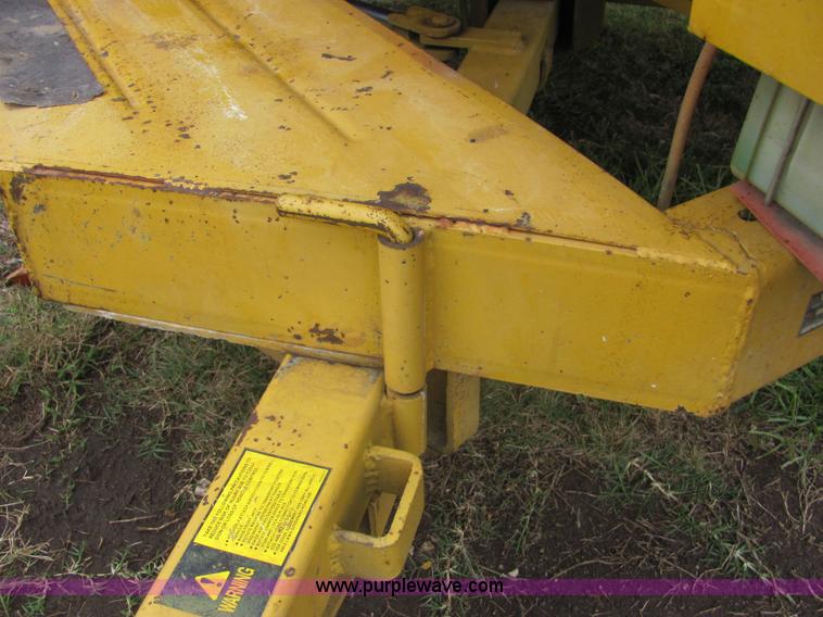 image for item 6645 Vermeer 1250 chipper