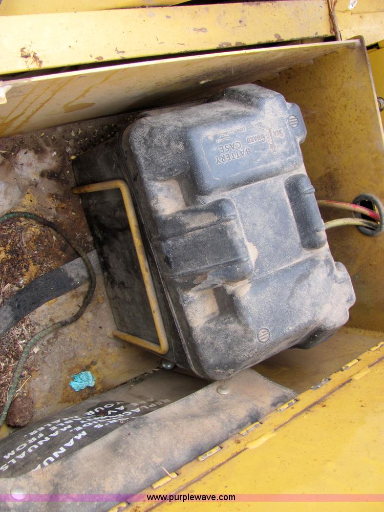 image for item 6645 Vermeer 1250 chipper