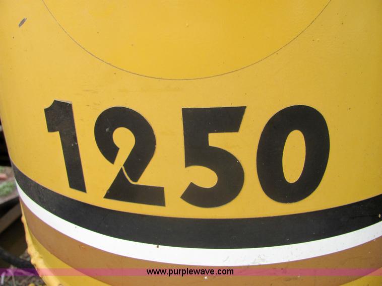 image for item 6645 Vermeer 1250 chipper